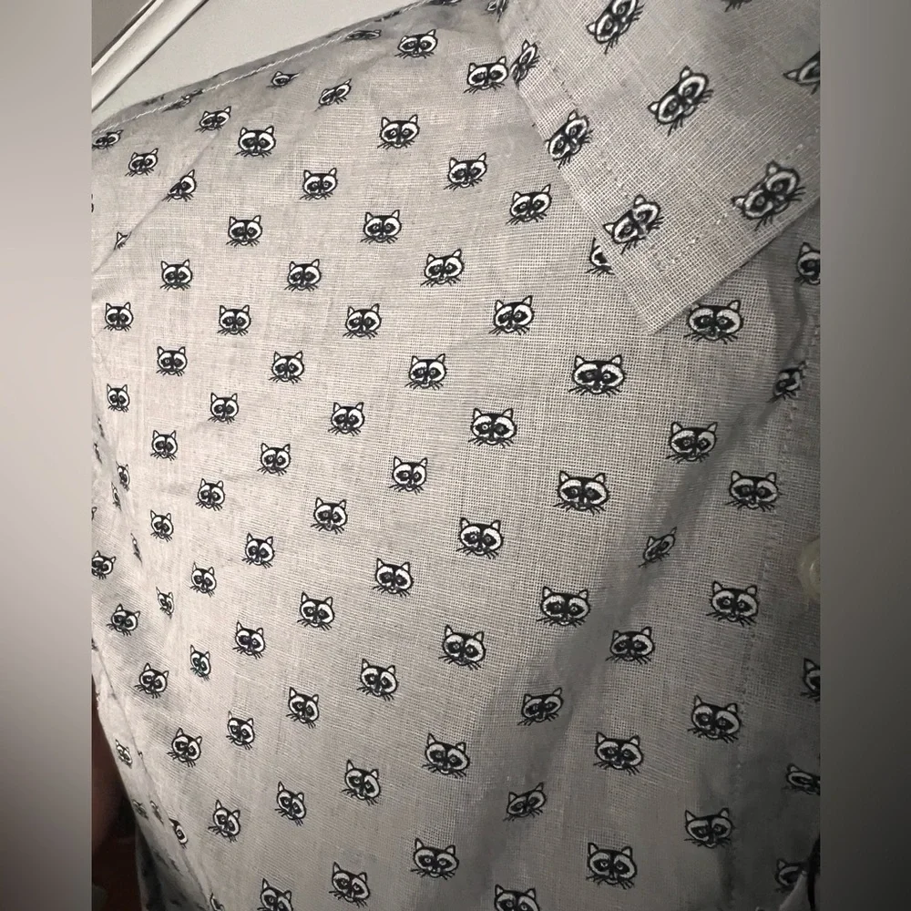 Banana Republic Men’s Med NWT gray button down cat print slim untucked fit 15x34